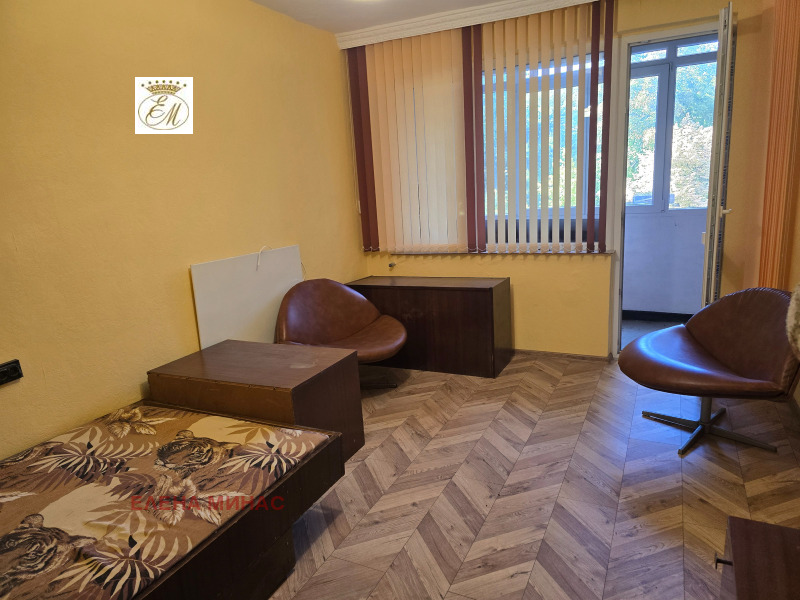 Под наем 3-СТАЕН, град Шумен, Център • 350 € • 81274009 1 — Holmes.bg Под наем 3-СТАЕН, град Шумен, Център • 350 € • 81274009 1