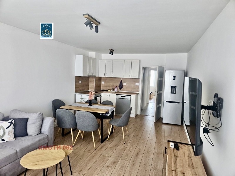 Под наем 3-СТАЕН, град Велико Търново, Картала • 570 € / 1114.82 лв. • 73966155 1 — Holmes.bg Под наем 3-СТАЕН, град Велико Търново, Картала • 570 € / 1114.82 лв. • 73966155 1