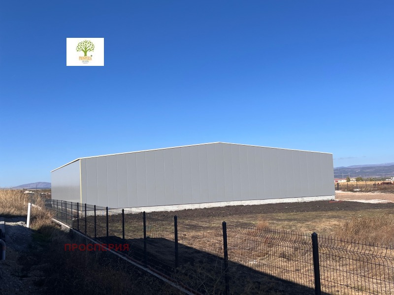 Под наем СКЛАД, област София, с. Гурмазово • 2760 € / 5398.09 лв. • 14071649 1 — Holmes.bg Под наем СКЛАД, област София, с. Гурмазово • 2760 € / 5398.09 лв. • 14071649 1