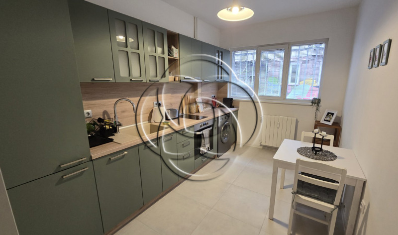 Под наем 3-СТАЕН, град София, Център • 1000 € • 30826912 1 — Holmes.bg Под наем 3-СТАЕН, град София, Център • 1000 € • 30826912 1