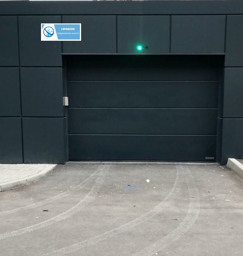 Под наем ГАРАЖ, ПАРКОМЯСТО, град Русе, Център • 120 € / 234.70 лв. • 90100334 1 — Holmes.bg Под наем ГАРАЖ, ПАРКОМЯСТО, град Русе, Център • 120 € / 234.70 лв. • 90100334 1