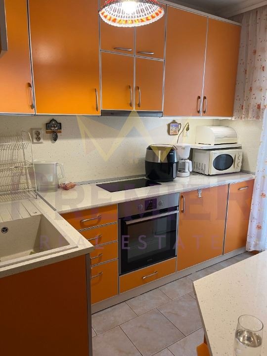 Под наем 3-СТАЕН, град Варна, Цветен квартал • 563 € / 1101.13 лв. • 54944355 1 — Holmes.bg Под наем 3-СТАЕН, град Варна, Цветен квартал • 563 € / 1101.13 лв. • 54944355 1