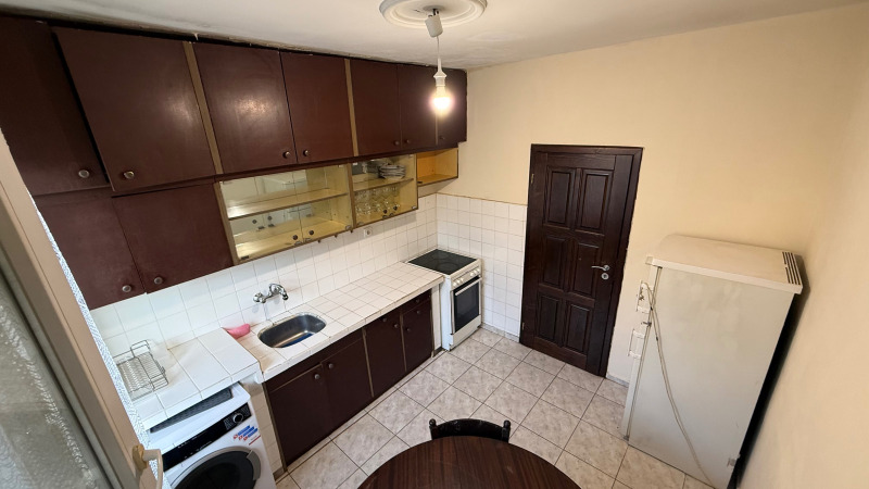 Под наем 3-СТАЕН, град Плевен, Идеален център • 350 € / 684.54 лв. • 29676522 1 — Holmes.bg Под наем 3-СТАЕН, град Плевен, Идеален център • 350 € / 684.54 лв. • 29676522 1