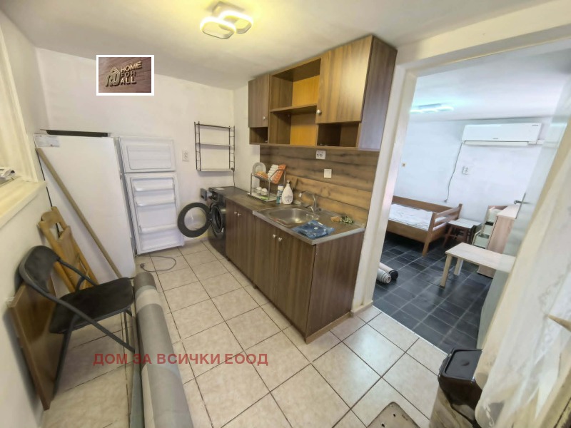 Под наем КЪЩА, град София, Левски • 380 € • 70970420 1 — Holmes.bg Под наем КЪЩА, град София, Левски • 380 € • 70970420 1