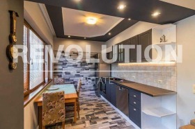 Обява Дава под наем 3-СТАЕН,град Варна, Център