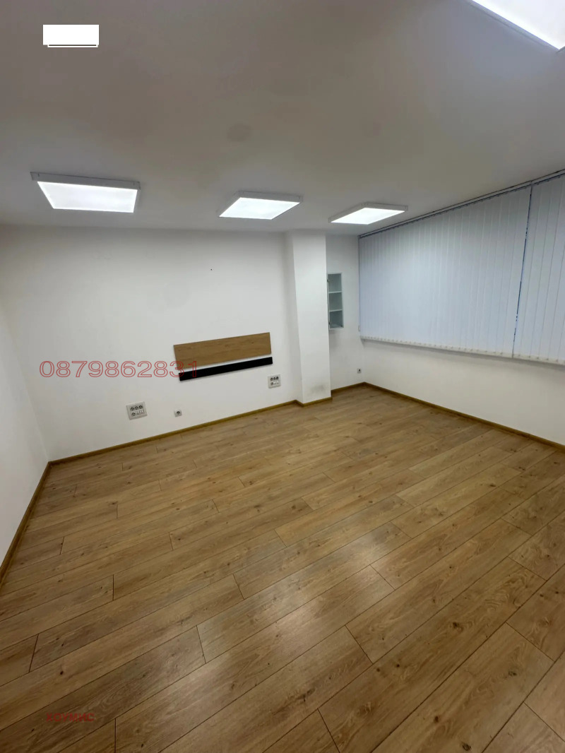 Под наем ОФИС, област Монтана, гр. Лом • 320 € • 56673390 1 — Holmes.bg Под наем ОФИС, област Монтана, гр. Лом • 320 € • 56673390 1