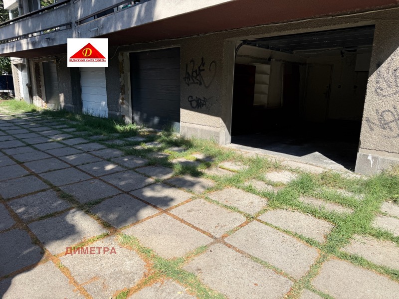 Под наем ГАРАЖ, ПАРКОМЯСТО, град Пловдив, Център • 130 € / 254.26 лв. • 82803447 1 — Holmes.bg Под наем ГАРАЖ, ПАРКОМЯСТО, град Пловдив, Център • 130 € / 254.26 лв. • 82803447 1