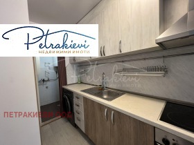 Обява Дава под наем 3-СТАЕН,град Бургас, Център