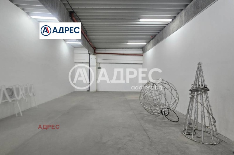 Под наем СКЛАД, град Варна, Западна промишлена зона • 1195 € / 2337.22 лв. • 73483034 1 — Holmes.bg Под наем СКЛАД, град Варна, Западна промишлена зона • 1195 € / 2337.22 лв. • 73483034 1
