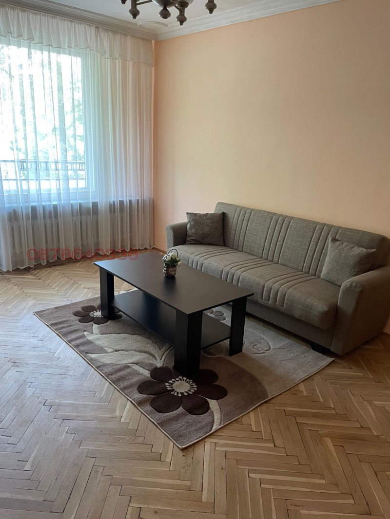 Под наем 3-СТАЕН, град София, Света Троица • 650 € / 1271.29 лв. • 62962444 1 — Holmes.bg Под наем 3-СТАЕН, град София, Света Троица • 650 € / 1271.29 лв. • 62962444 1