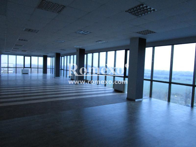 Дава под наем  Офис град Пловдив , Индустриална зона - Север , 200 кв.м | 27849101 - изображение [2]