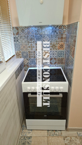 Обява Дава под наем 3-СТАЕН,град Русе, Хъшове