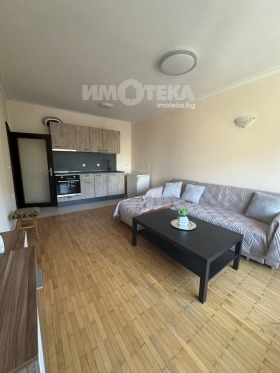 Дава под наем 3-стаен, град София