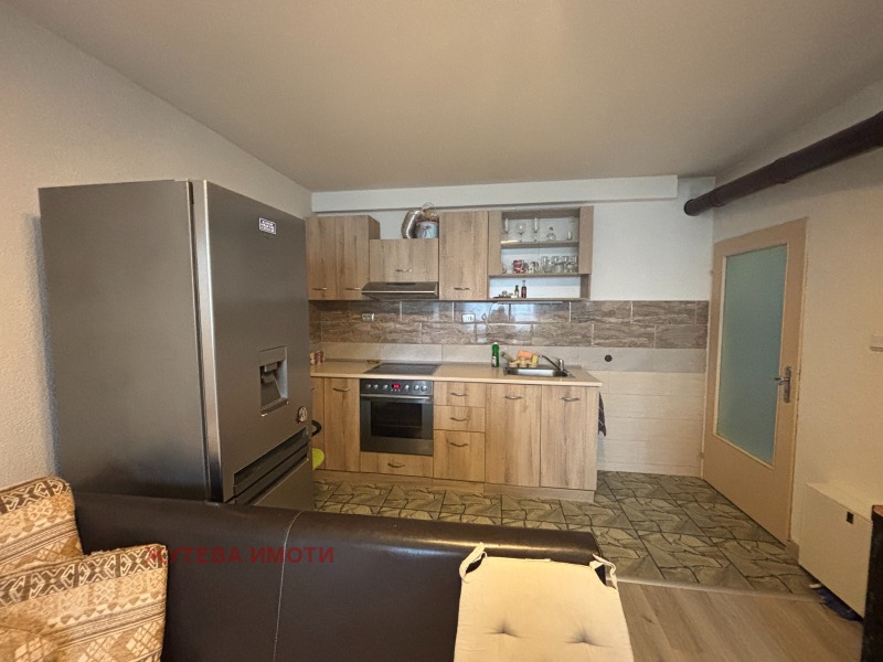 Под наем 3-СТАЕН, област Пловдив, гр. Сопот • 350 € • 33080170 1 — Holmes.bg Под наем 3-СТАЕН, област Пловдив, гр. Сопот • 350 € • 33080170 1