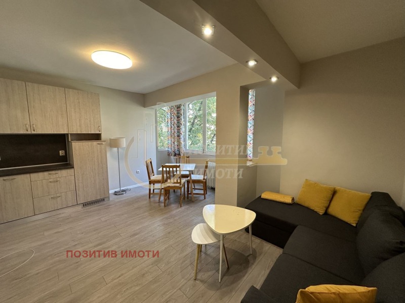 Под наем 3-СТАЕН, град София, Редута • 720 € / 1408.20 лв. • 16568309 1 — Holmes.bg Под наем 3-СТАЕН, град София, Редута • 720 € / 1408.20 лв. • 16568309 1