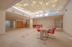 ОФИС, 496 m2 - Holmes.bg ОФИС, 496 m2