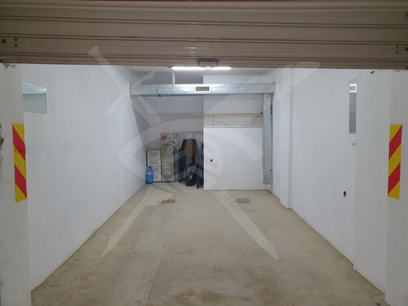 Под наем ГАРАЖ, ПАРКОМЯСТО, град Варна, Левски 1 • 150 € / 293.37 лв. • 99552416 1 — Holmes.bg Под наем ГАРАЖ, ПАРКОМЯСТО, град Варна, Левски 1 • 150 € / 293.37 лв. • 99552416 1