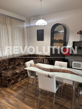 Обява Дава под наем 3-СТАЕН,град Пловдив, Кючук Париж