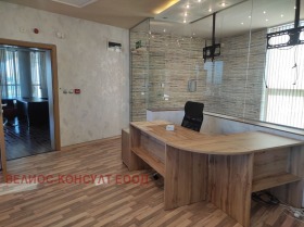 ОФИС, 327 m2 - Holmes.bg ОФИС, 327 m2