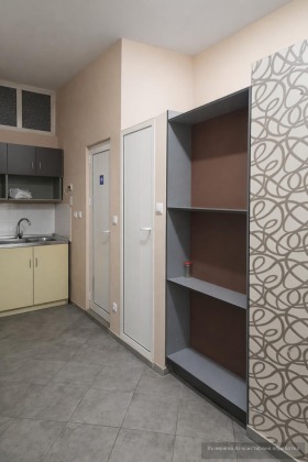 ОФИС, 33 m2 - Holmes.bg ОФИС, 33 m2
