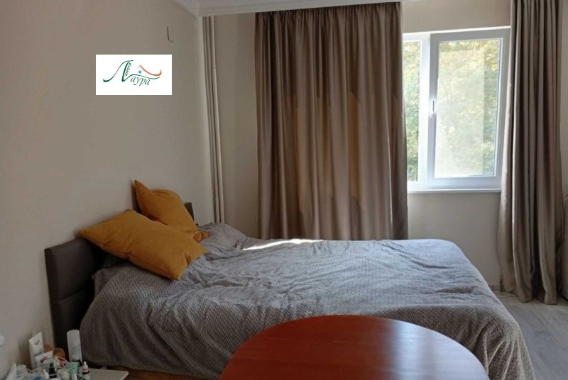 Под наем 4-СТАЕН, град Шумен, Добруджански • 420 € • 60476853 1 — Holmes.bg Под наем 4-СТАЕН, град Шумен, Добруджански • 420 € • 60476853 1
