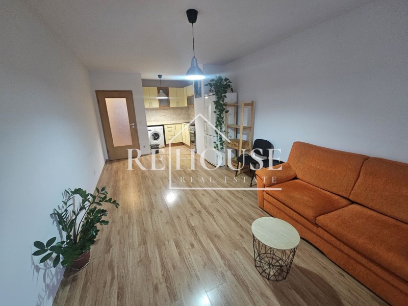 Под наем 2-СТАЕН, град Варна, Левски 1 • 800 лв. / 409.03 € • 20904881 1 — Holmes.bg Под наем 2-СТАЕН, град Варна, Левски 1 • 800 лв. / 409.03 € • 20904881 1