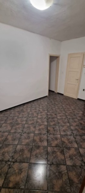 Дава под наем МНОГОСТАЕН, гр. София, Борово, снимка 8 — Bazar.bg Дава под наем МНОГОСТАЕН, гр. София, Борово, снимка 8