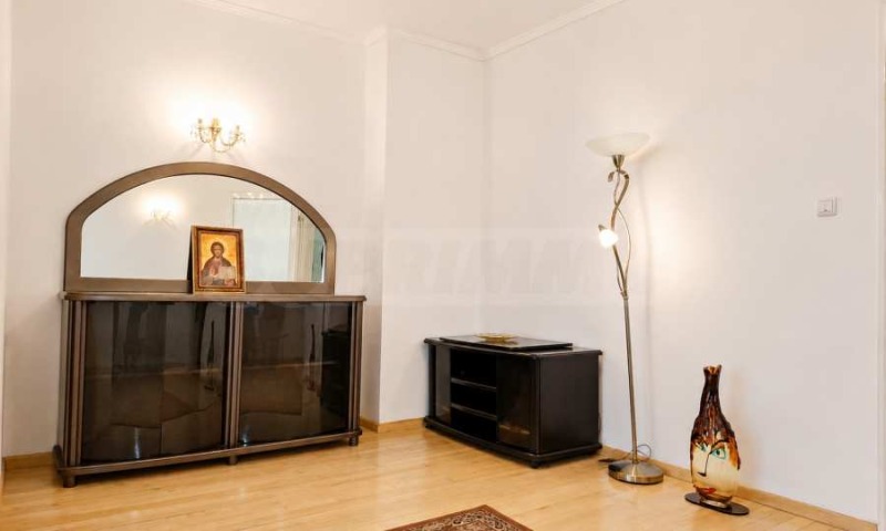 Под наем 3-СТАЕН, град София, Лозенец • 730 € • 59274513 1 — Holmes.bg Под наем 3-СТАЕН, град София, Лозенец • 730 € • 59274513 1
