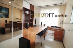 Дава под наем Офис, град София
