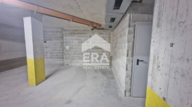 ГАРАЖ, ПАРКОМЯСТО, 12 m2 - Holmes.bg ГАРАЖ, ПАРКОМЯСТО, 12 m2