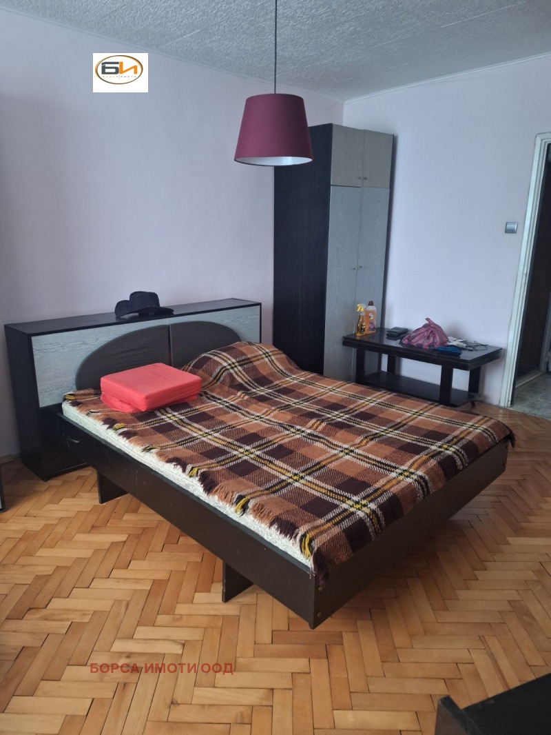 Под наем 3-СТАЕН, град Враца, Металург • 400 € • 64069449 1 — Holmes.bg Под наем 3-СТАЕН, град Враца, Металург • 400 € • 64069449 1