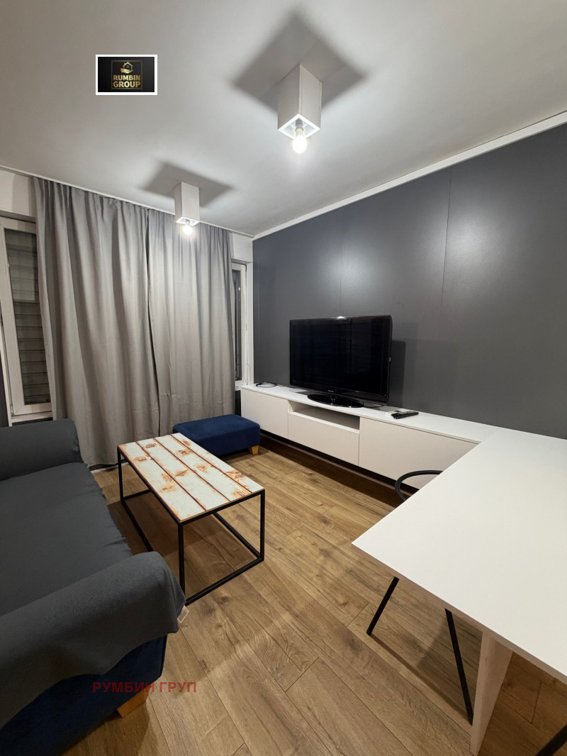 Под наем 1-СТАЕН, град София, Зона Б-18 • 475 € / 929.02 лв. • 35826815 1 — Holmes.bg Под наем 1-СТАЕН, град София, Зона Б-18 • 475 € / 929.02 лв. • 35826815 1