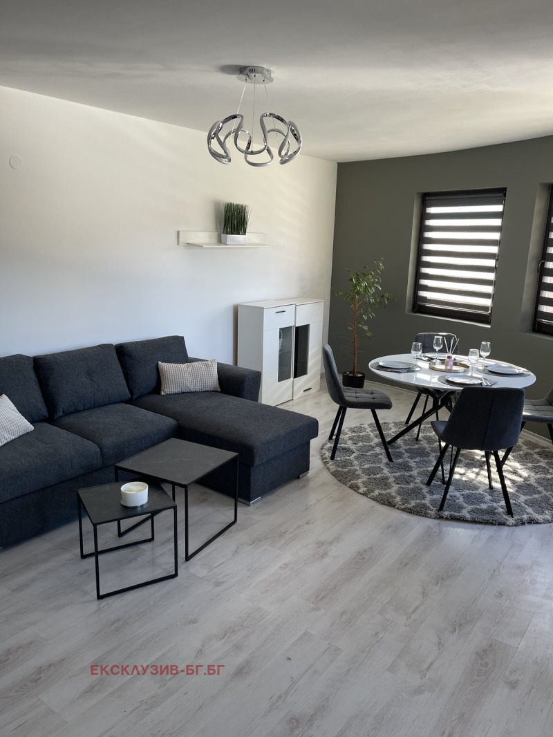 Под наем 2-СТАЕН, град Шумен, Пазара • 400 € • 15158589 1 — Holmes.bg Под наем 2-СТАЕН, град Шумен, Пазара • 400 € • 15158589 1