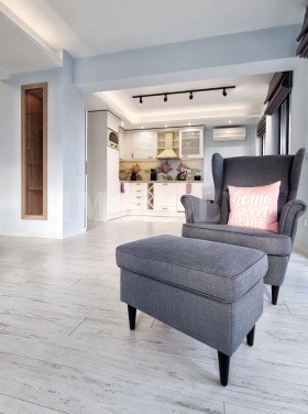 Обява Дава под наем 2-СТАЕН,град Варна, Бриз