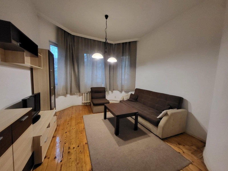 Под наем 2-СТАЕН, град София, Център • 650 € • 32471699 1 — Holmes.bg Под наем 2-СТАЕН, град София, Център • 650 € • 32471699 1