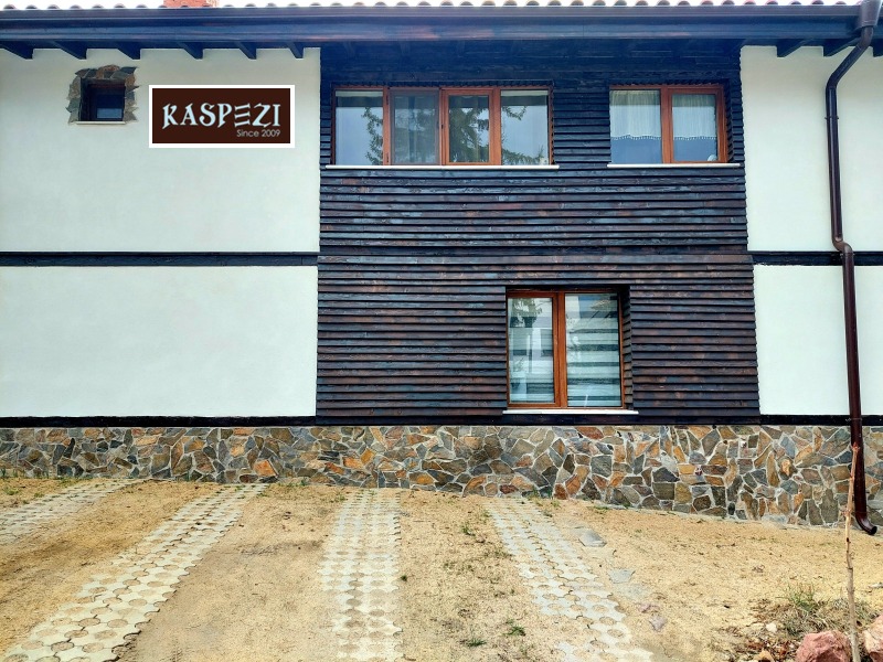 Под наем ЕТАЖ ОТ КЪЩА, град София, с. Лозен • 450 € / 880.12 лв. • 79672382 1 — Holmes.bg Под наем ЕТАЖ ОТ КЪЩА, град София, с. Лозен • 450 € / 880.12 лв. • 79672382 1