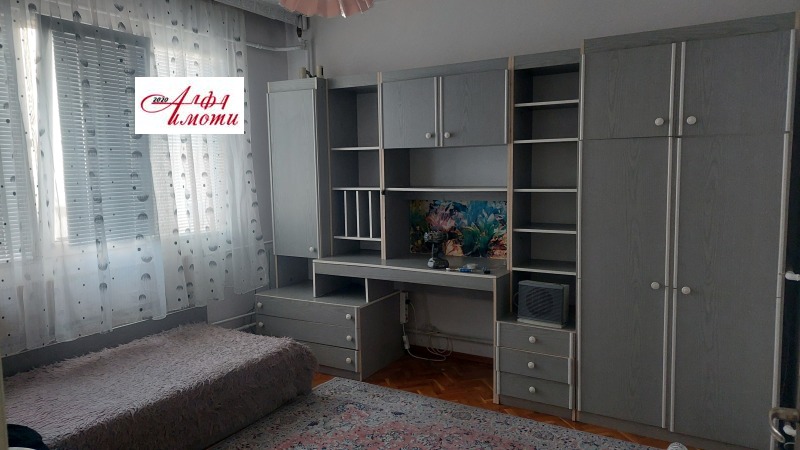 Под наем 2-СТАЕН, град Шумен, Болницата • 300 € / 586.75 лв. • 95071164 1 — Holmes.bg Под наем 2-СТАЕН, град Шумен, Болницата • 300 € / 586.75 лв. • 95071164 1