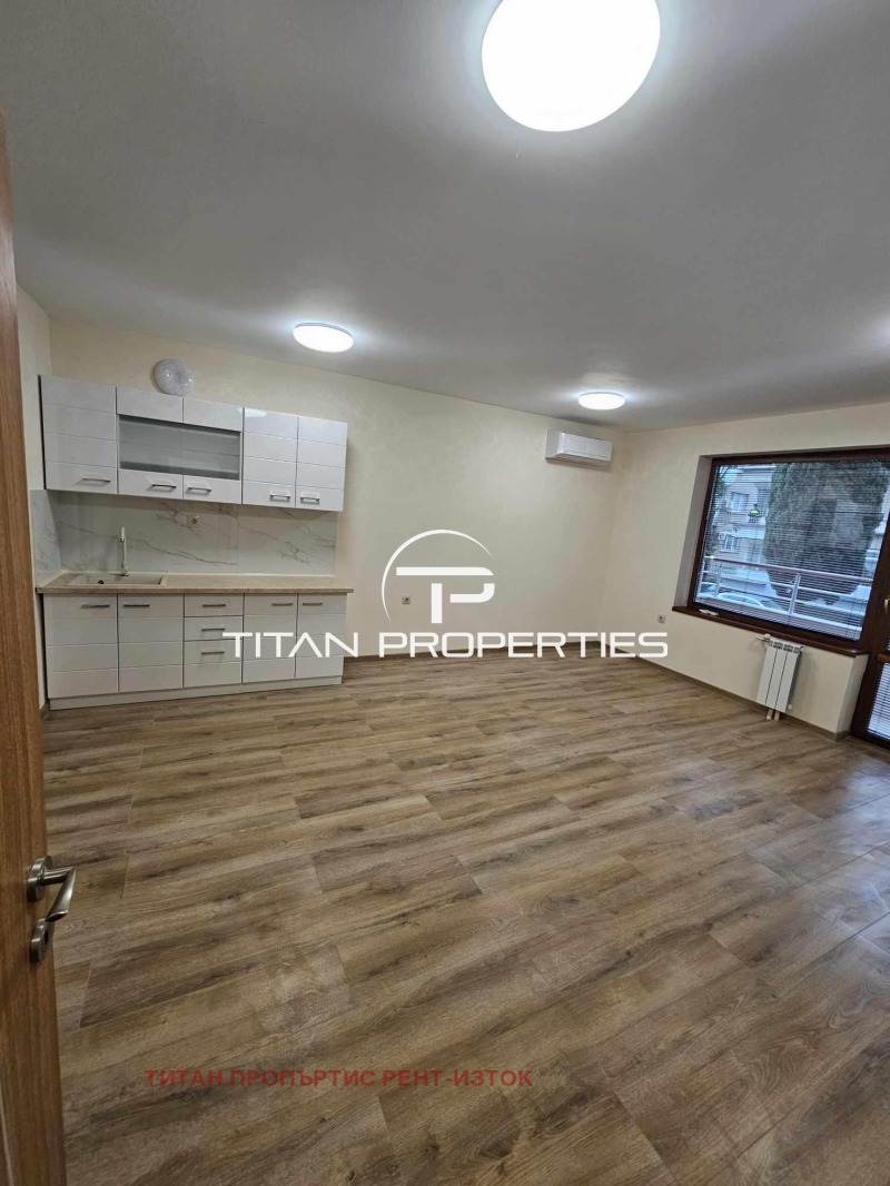 Под наем ОФИС, град Бургас, Възраждане • 1100 лв. / 562.42 € • 64089059 1 — Holmes.bg Под наем ОФИС, град Бургас, Възраждане • 1100 лв. / 562.42 € • 64089059 1