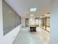 Под наем ОФИС, град Варна, Център • 2200 € / 4302.83 лв. • 42180279 12 — Holmes.bg Под наем ОФИС, град Варна, Център • 2200 € / 4302.83 лв. • 42180279 12
