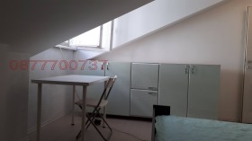 Снимка Дава под наем АТЕЛИЕ, ТАВАН