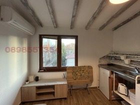 Снимка Дава под наем АТЕЛИЕ, ТАВАН