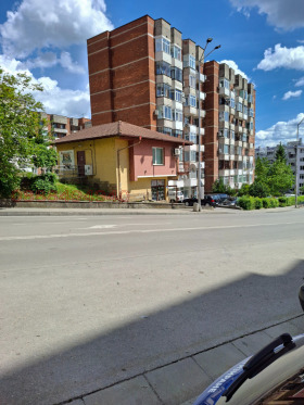 ОФИС, 32 m2 - Holmes.bg ОФИС, 32 m2