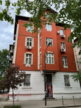 Етажи от къща под наем в град София, Център - изображение 4 