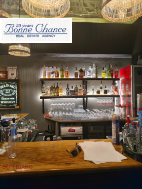 ЗАВЕДЕНИЕ, 500 m2 - Holmes.bg ЗАВЕДЕНИЕ, 500 m2