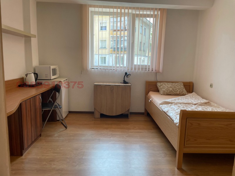 Под наем 1-СТАЕН, град Велико Търново, Център • 180 € / 352.05 лв. • 94125635 1 — Holmes.bg Под наем 1-СТАЕН, град Велико Търново, Център • 180 € / 352.05 лв. • 94125635 1