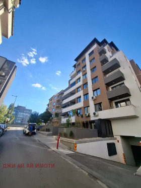 ГАРАЖ, ПАРКОМЯСТО, 20 m2 - Holmes.bg ГАРАЖ, ПАРКОМЯСТО, 20 m2