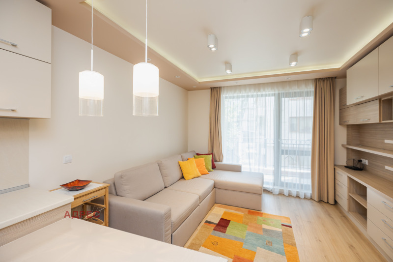 Под наем 2-СТАЕН, град Варна, Център • 650 € • 82008115 1 — Holmes.bg Под наем 2-СТАЕН, град Варна, Център • 650 € • 82008115 1