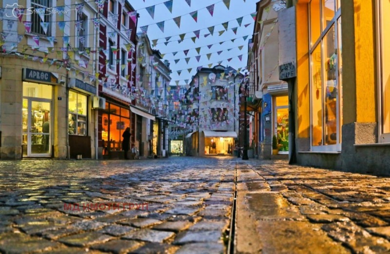 Под наем МАГАЗИН, град Пловдив, Център • 800 € / 1564.66 лв. • 80705233 1 — Holmes.bg Под наем МАГАЗИН, град Пловдив, Център • 800 € / 1564.66 лв. • 80705233 1