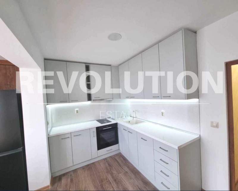 Под наем 2-СТАЕН, град Варна, Център • 600 € / 1173.50 лв. • 78938463 1 — Holmes.bg Под наем 2-СТАЕН, град Варна, Център • 600 € / 1173.50 лв. • 78938463 1