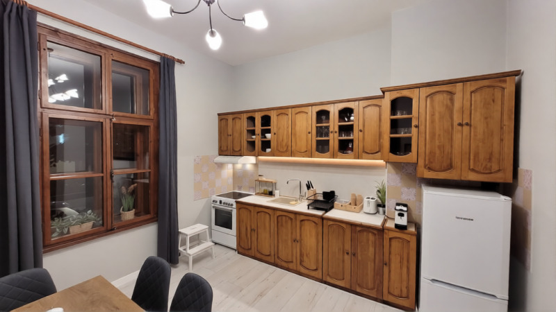 Под наем 3-СТАЕН, град Пловдив, Център • 670 € • 84569243 1 — Holmes.bg Под наем 3-СТАЕН, град Пловдив, Център • 670 € • 84569243 1